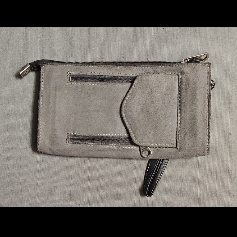 Wristlet / Wallet - Picture 2 of 7